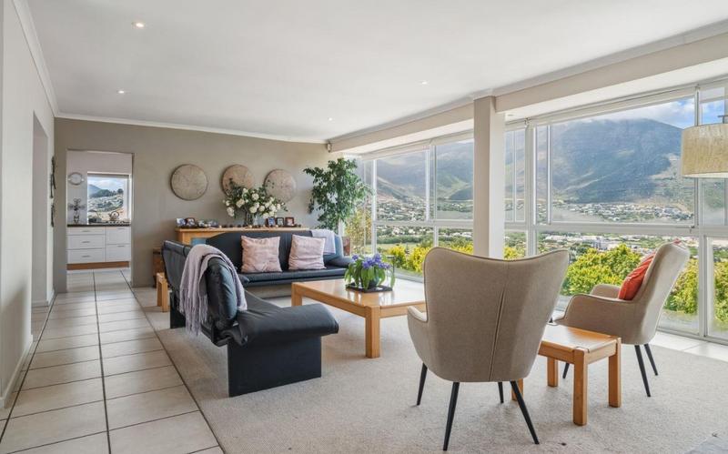 4 Bedroom Property for Sale in Hout Bay Western Cape